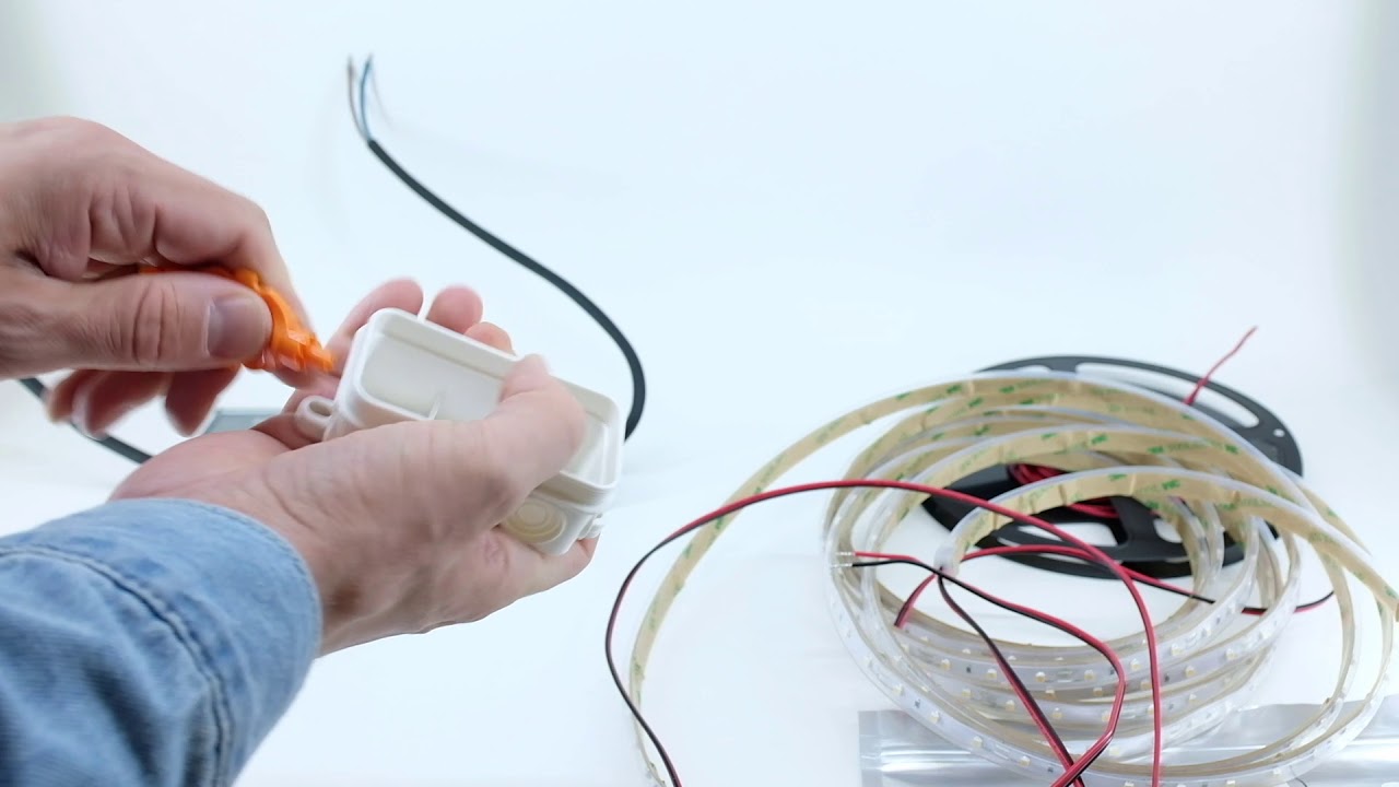 Ledtekfi connecting waterproof LED strip - LED-nauhan asennus