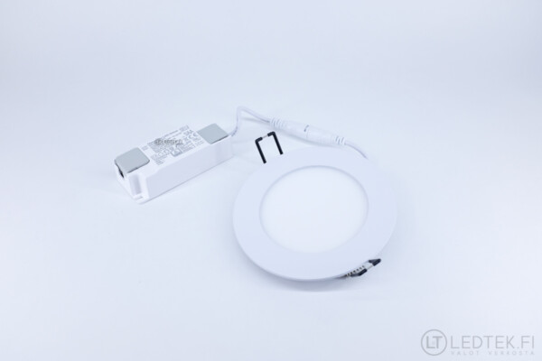 LED-paneelivalo